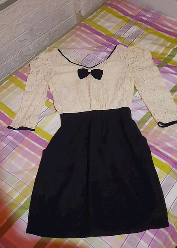 Dantelli Beyaz V Yaka Strappy Elbise