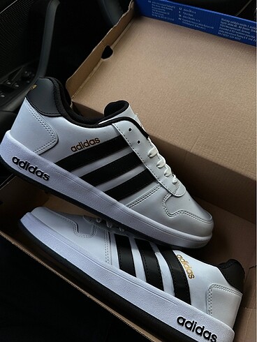 Adidas Neo