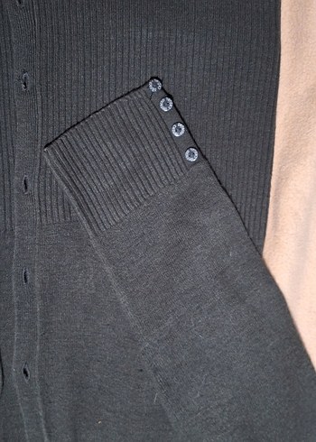 Gri V Yakalı Düğmeli Kadın Hırka - Görsel 2