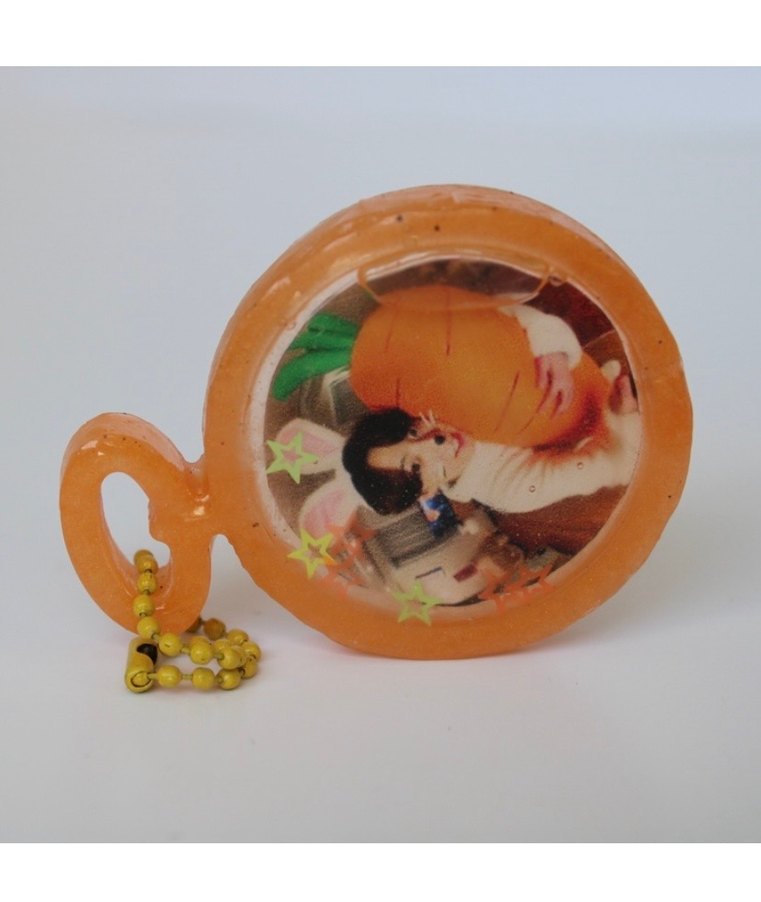 BTS Jungkook shakerlı anhtarlık - Görsel 2