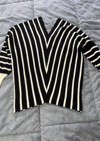 V Yaka Çizgili Örgü Kadın Kazak - Görsel 3