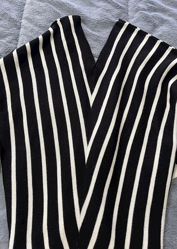 V Yaka Çizgili Örgü Kadın Kazak - Görsel 2