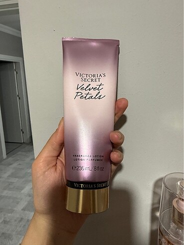 Victoria secret petals