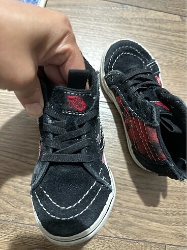 24 Beden siyah Renk Vans ayakkabı