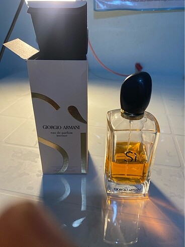 Armani si parfüm