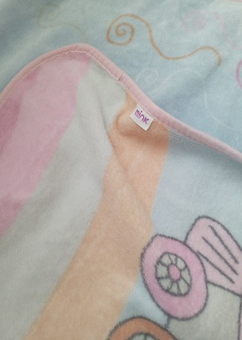 Pembe Desenli Çocuk Battaniyesi - Görsel 3