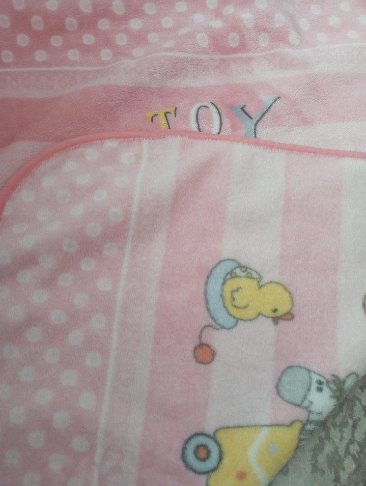 Pembe Desenli Çocuk Battaniyesi - Görsel 3