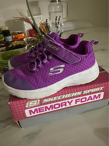 27 Beden mor Renk Skechers çocuk ayakkabı