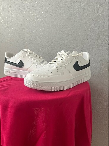 Nike Air Force 1 Black