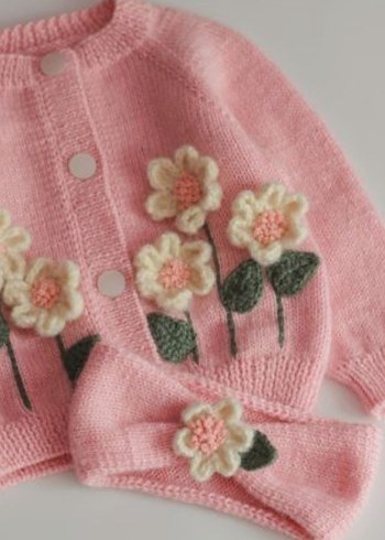 Pembe Nakışlı Örgü Kız Hırka - Görsel 2