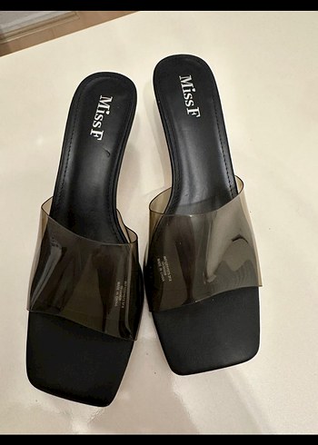 Siyah Rugan Stiletto Topuklu Terlik