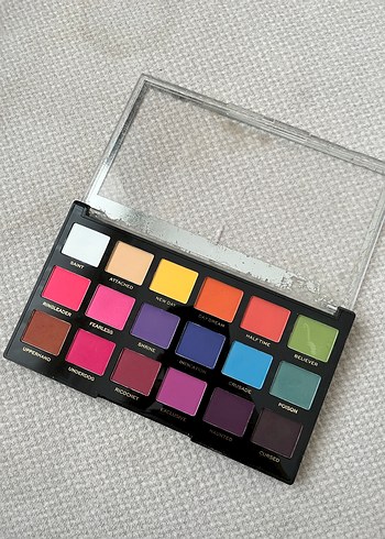 Revolution Pro  Far Paleti - Görsel 3