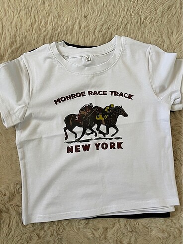 Baby tee t-shirt