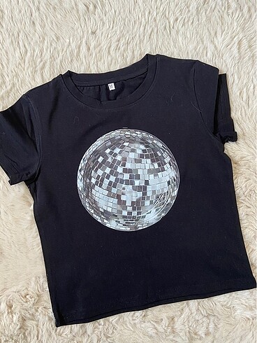 Baby tee t-shirt