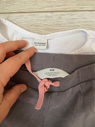 H&M 4-5 Yaş LCW Beyaz Üst + H&M Gri Eşofman Takımı