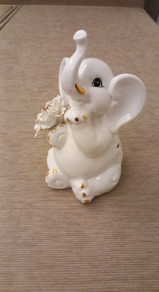 Beyaz Pastel büyük Fil Biblo - Görsel 3