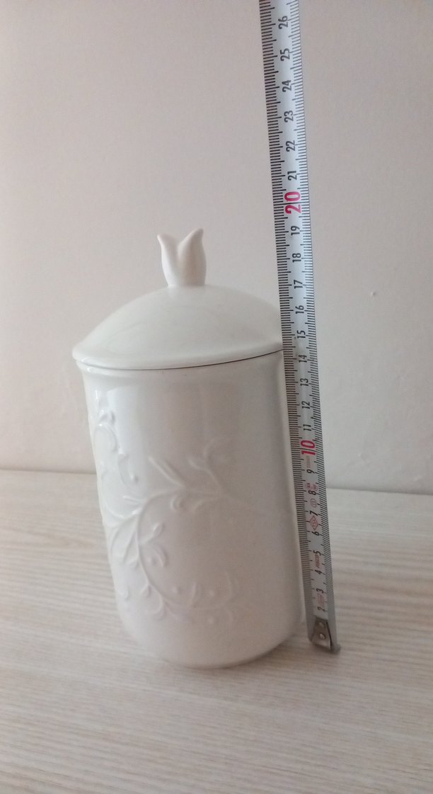 Beyaz Kabartmalı Kapaklı Vazo kavanoz - Görsel 2