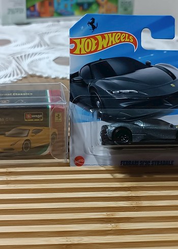 Siyah Hot Wheels Ferrari Oyuncak Araba