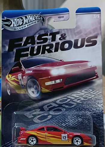 Parlak Kırmızı Hot Wheels Oyuncak Araba