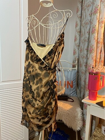 Bershka Bershka leopar desen kısa elbise
