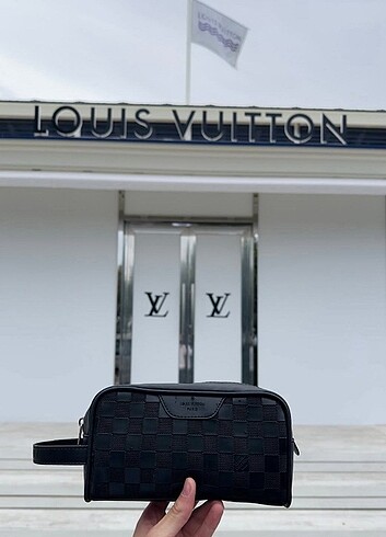 LOUİS VUİTTON LÜX ERKEK EL ÇANTASI