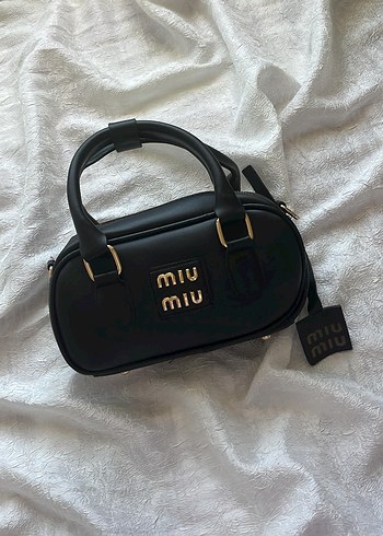 Miu Miu Miu Miu Siyah Deri Kadın Çanta