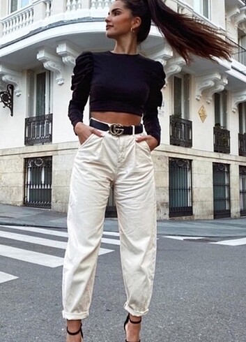 Zara Cropped Slouchy Jeans Beige