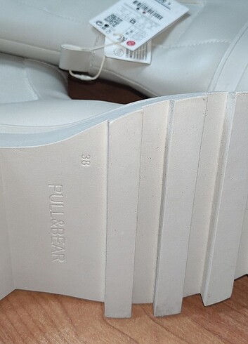 PULL&BEAR TIRTIKLI DÜZ KALIN TABANLI BEYAZ CHELSA ÇİZME  - Görsel 10