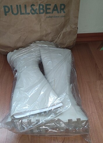 PULL&BEAR TIRTIKLI DÜZ KALIN TABANLI BEYAZ CHELSA ÇİZME  - Görsel 12