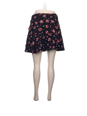 xl Beden Stradivarius Mini Şort %70 İndirimli.