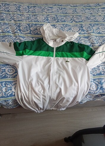Lacoste Takım (Eşofmanı vardır)