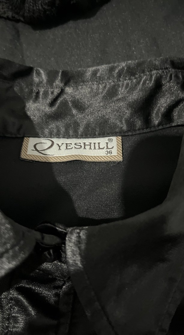 Siyah Düğmeli Gotik Kadın Gömlek - Görsel 3