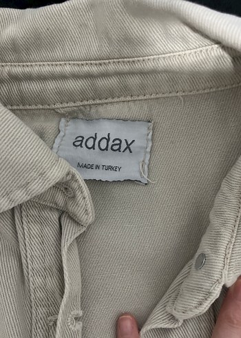 Düğmeli Beyaz bej Denim Ceket - Görsel 3