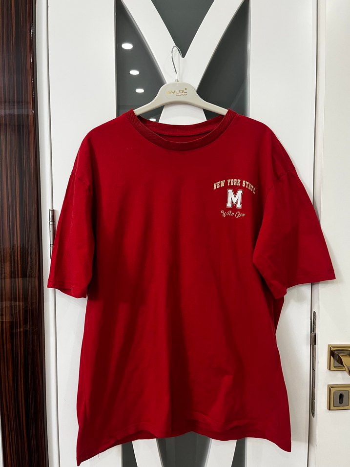 Kırmızı Baskılı Oversize  Tişört - Görsel 3