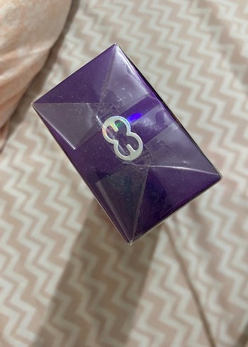 Escada Magnetism Kadın Parfümü 75ml - Görsel 3