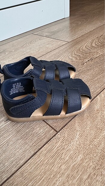 H&M H&M bebek sandaler
