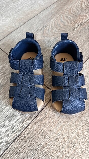 H&M bebek sandaler