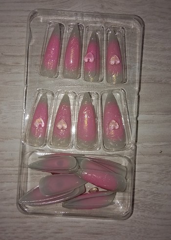 Beden Pembe Pastel Takma tırnak