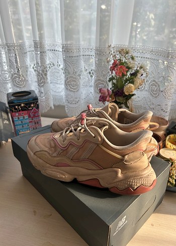 38,5 Beden ten rengi Renk Adidas pudra ozweego
