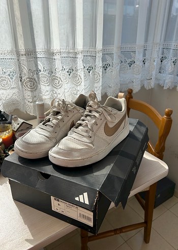 38,5 Beden beyaz Renk Beyaz Adidas Kadın Spor Ayakkabı