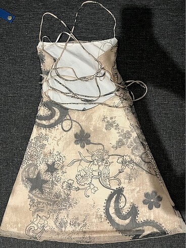 xs Beden bershka sırtı açık mini elbise