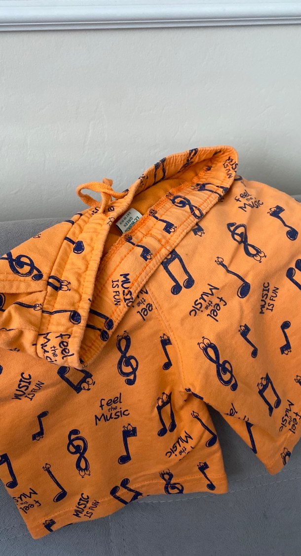 Renkli Baskılı Turuncu Rahat Kesim Erkek Şort - Görsel 3