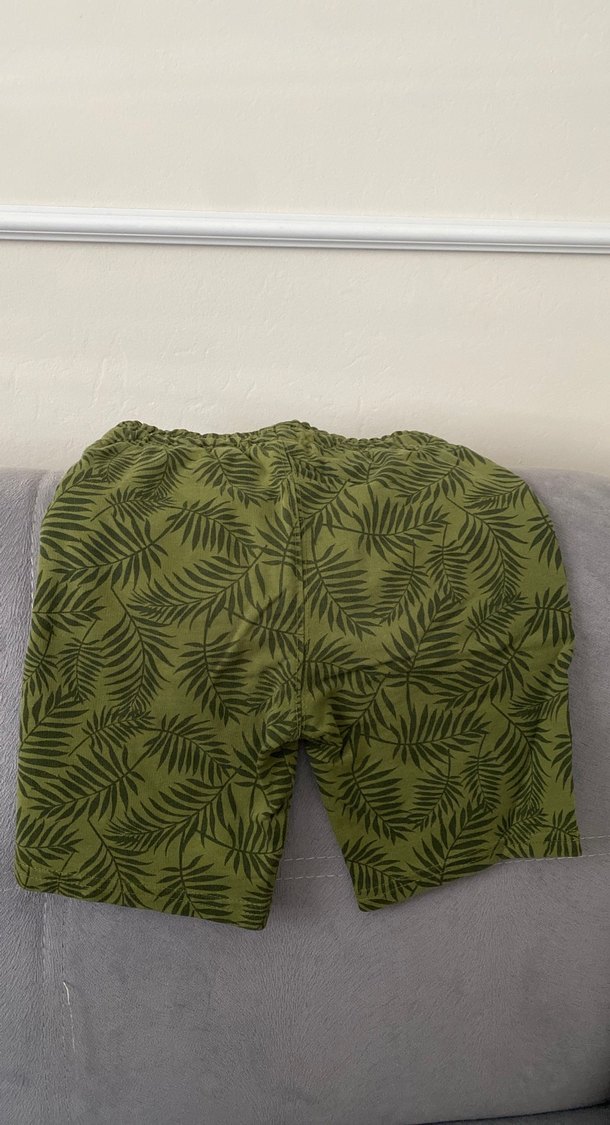 Erkek Çocuk Yeşil Desenli Şort - Görsel 2