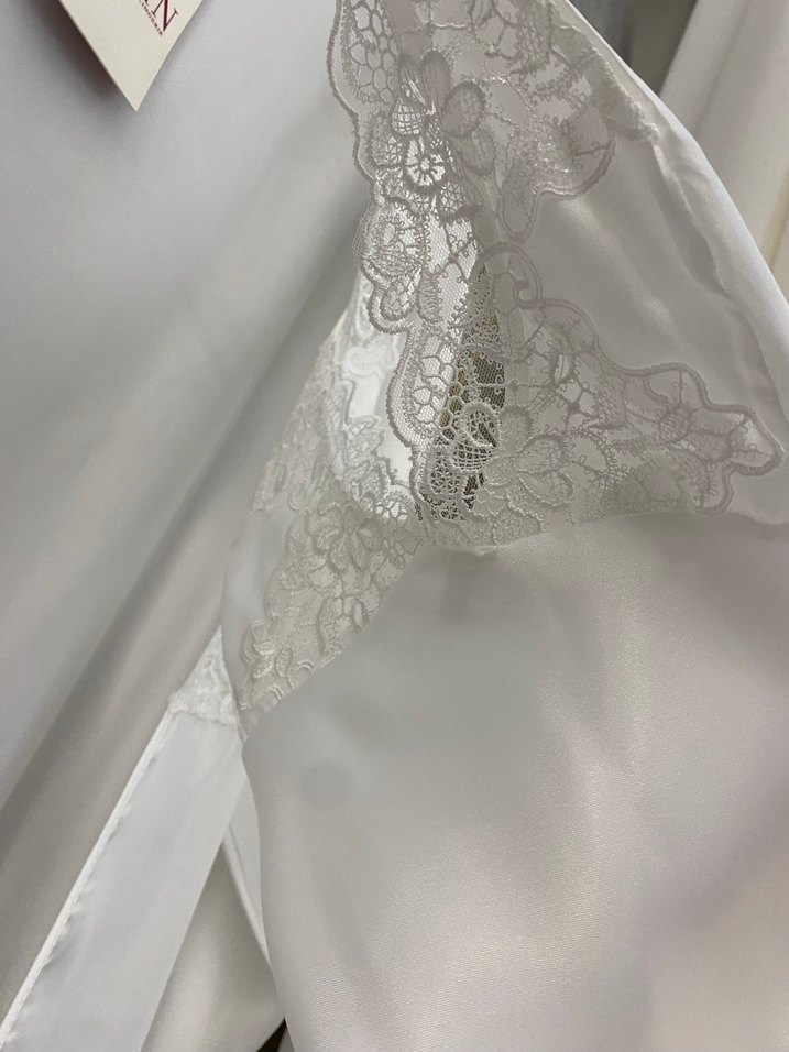 İşlemeli Beyaz Mini Kadın Sabahlık - Görsel 4