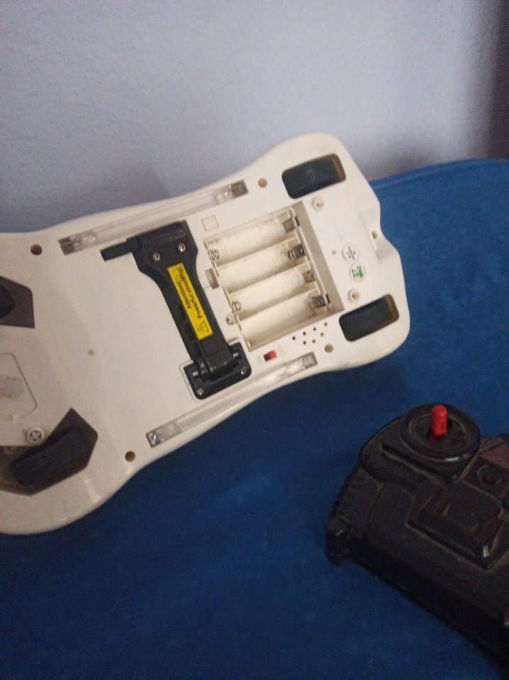 ben10 kumandalı araba - Görsel 2