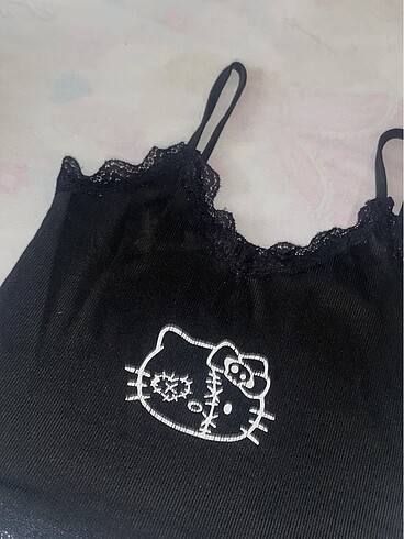 m Beden hello kitty dantelli crop M beden