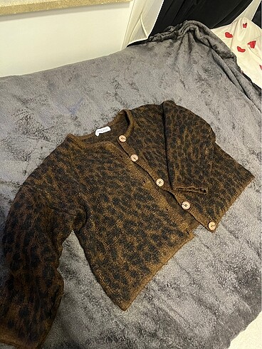 Leoparlı hırka