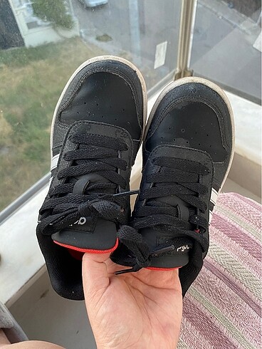 33 Beden siyah Renk Adidas spor ayakkabı