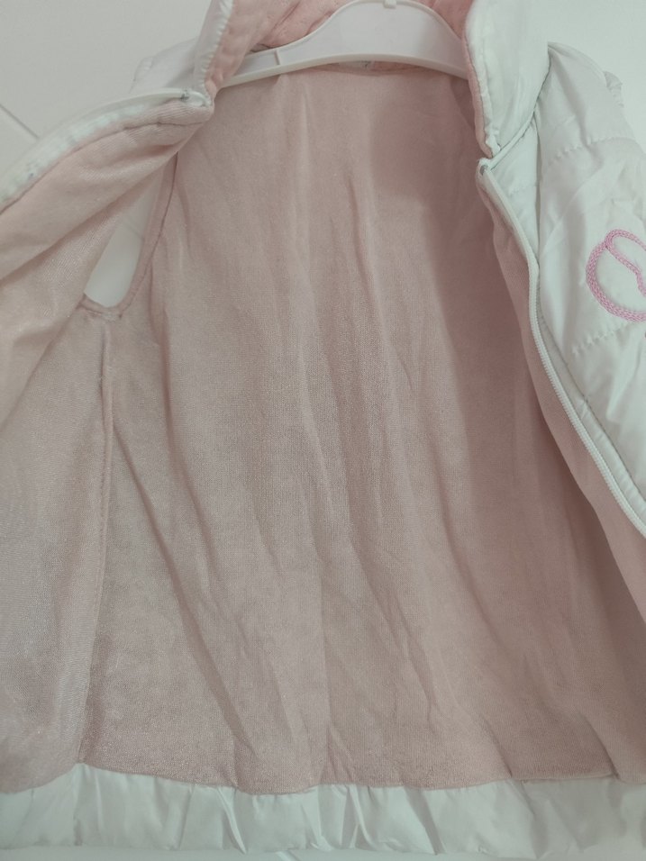 Kız Çocuk Beyaz Nakışlı Fermuarlı Yelek - Görsel 3