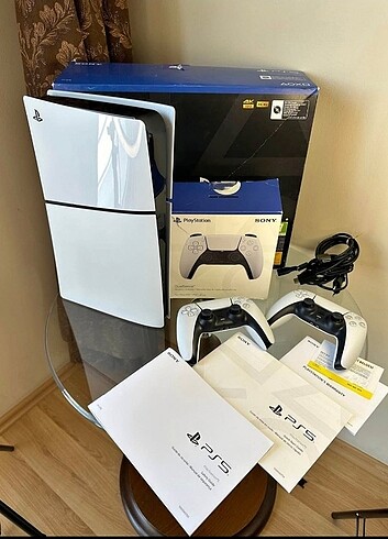 SONY PLAYSTATİON 5 DİJİTAL SLİM ÇİFT KOL 1 TB 22 AY GARANTİLİ 